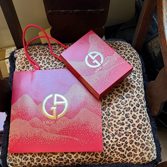 Giorgio Armani Special Edition Gift Box & Shopping Bag. - Picture 2 of 9